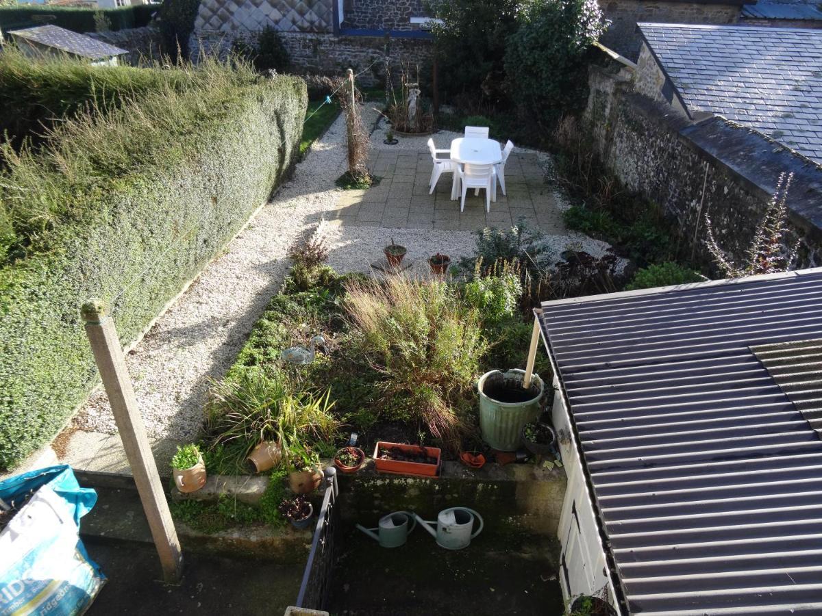 Charming French Cottage-Gite In The Heart Of Quiet Gorron Exterior foto
